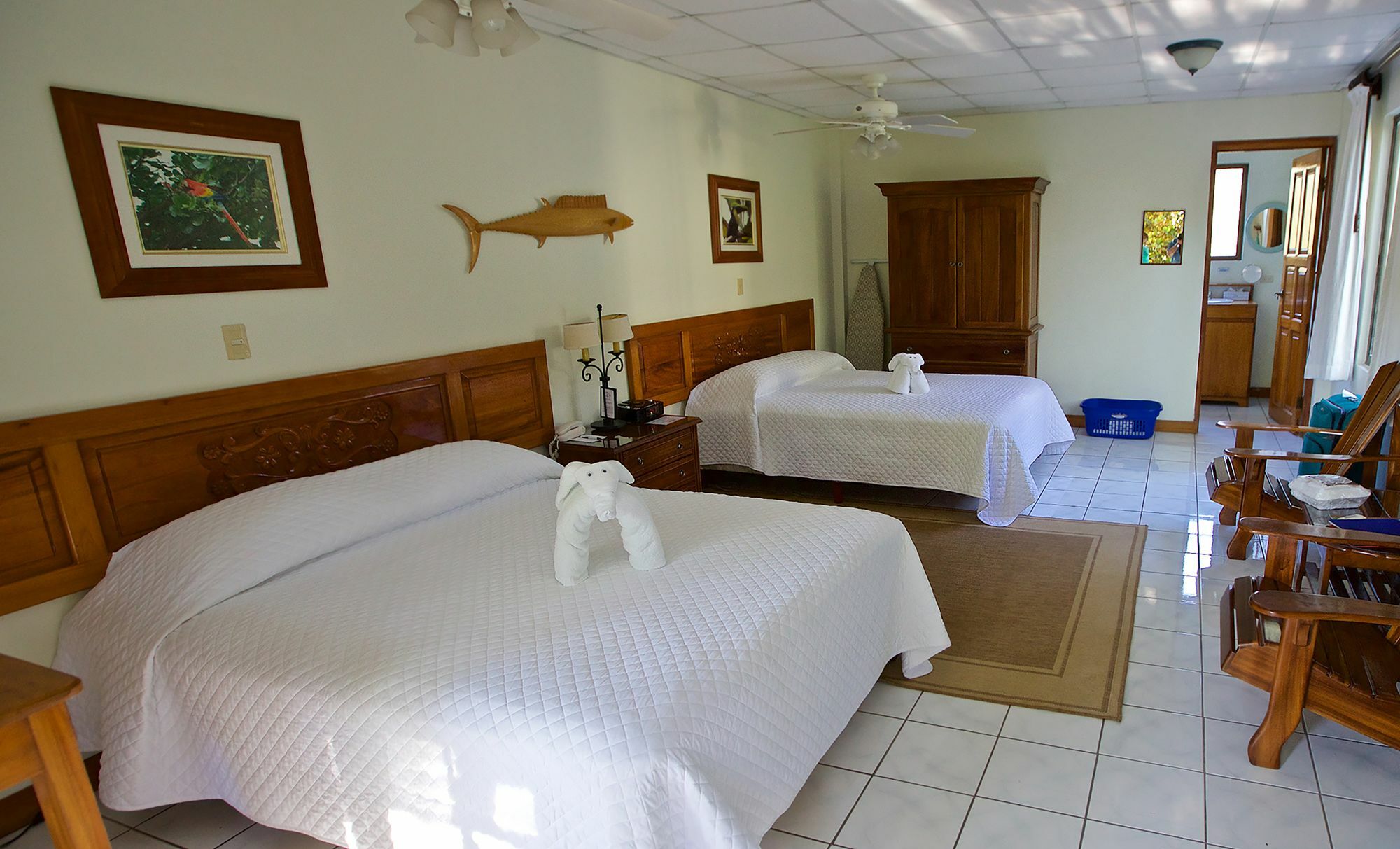 Crocodile Bay Resort Пуерот-Хіменес Екстер'єр фото